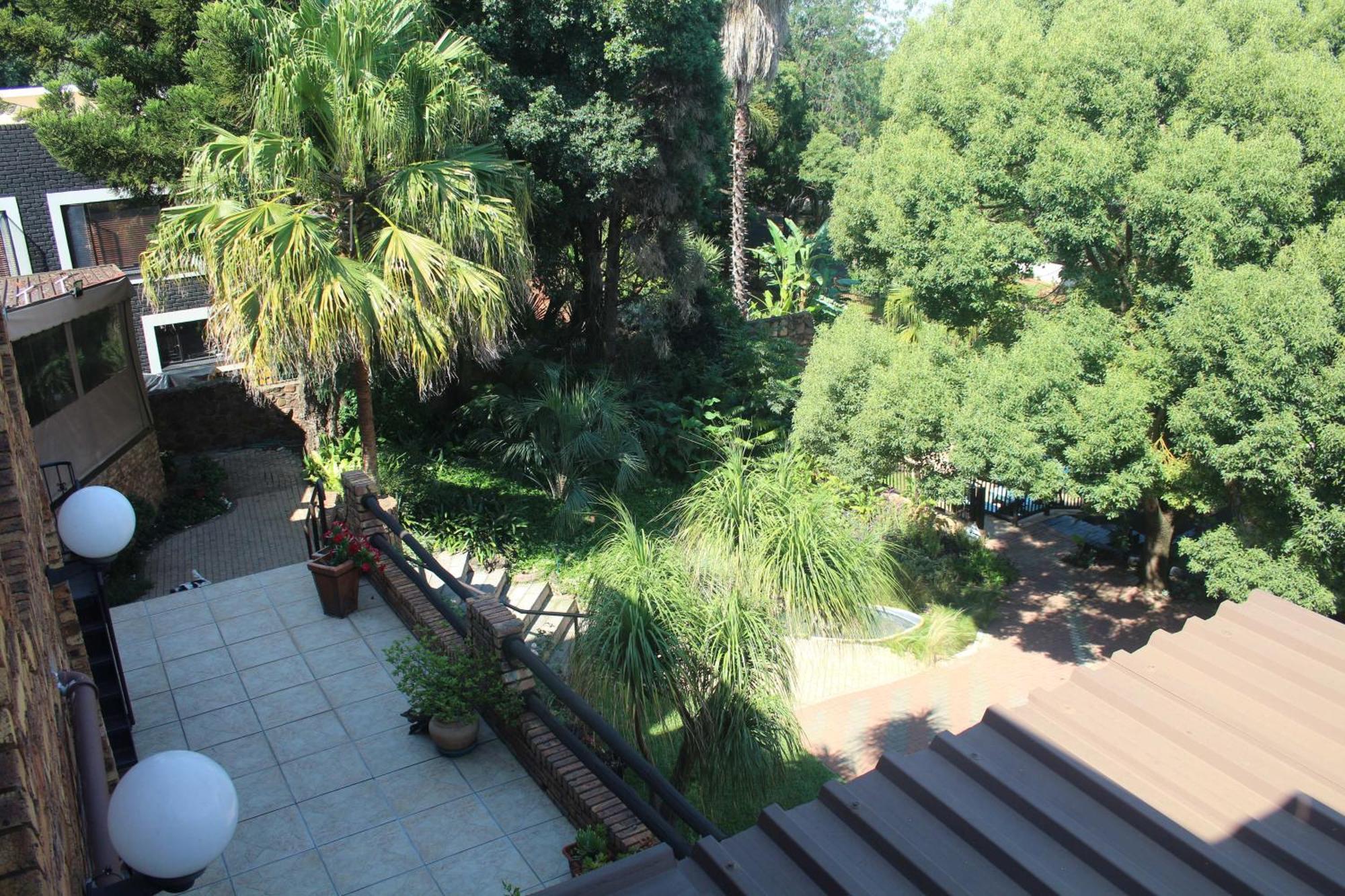 Belle Vue Guesthouse Hartbeespoort Exterior photo